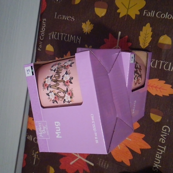 Sold Mother's Day Mom Coffee Mugs & decor-all one price - Picture 7 of 8